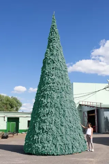 Уличная елка Русская изумрудная 15 м., каркасная, ПВХ, Green Trees (GT15RUSPVCBL)