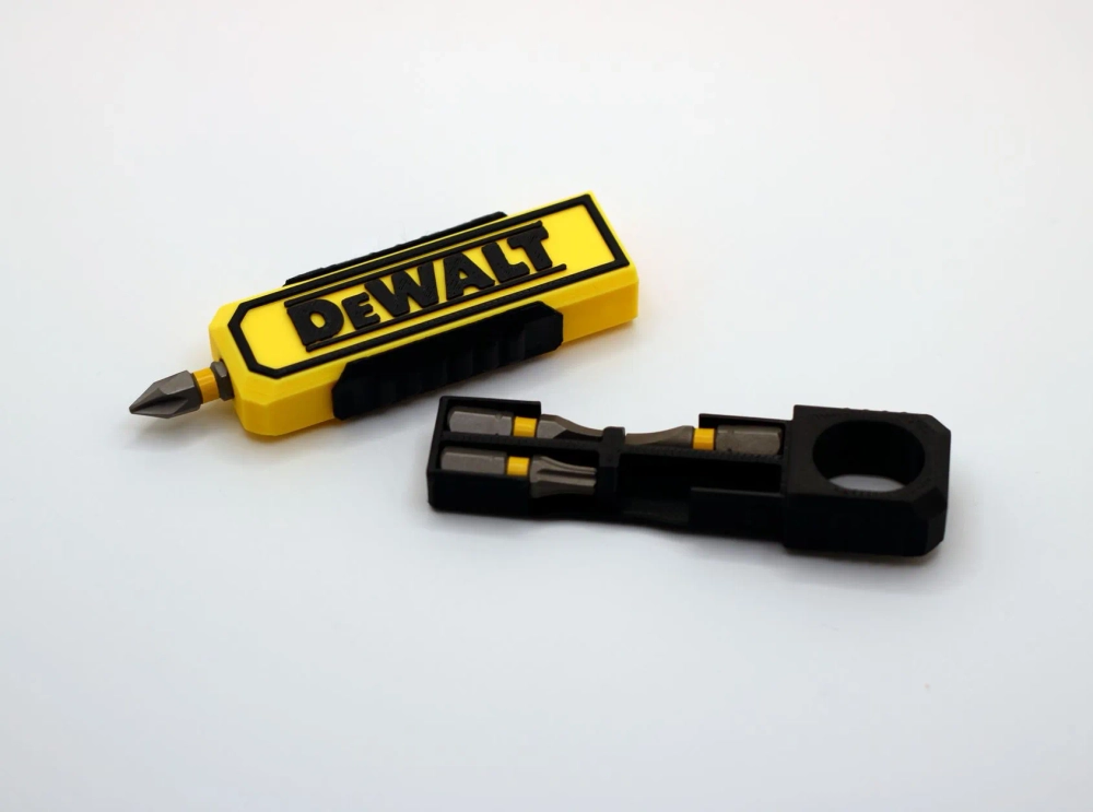 Набор отверток с насадками от DeWalt , функция брелка