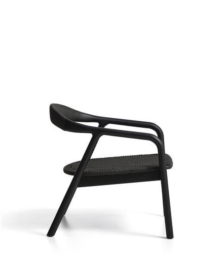 Кресло уличное Derile из дуба и веревки с черной отделкой