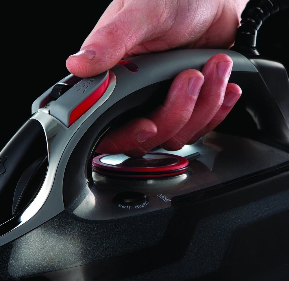 Утюг Russell Hobbs 20630-56 черный
