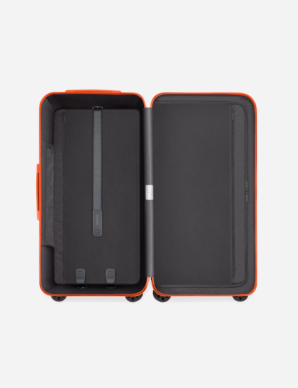 Чемодан Rimowa Essential Trunk Plus "Gloss Orange"