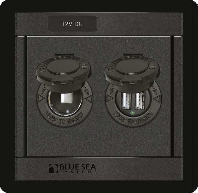 Панель с двойным USB-разъемом 5В 2.1А и прикуривателем