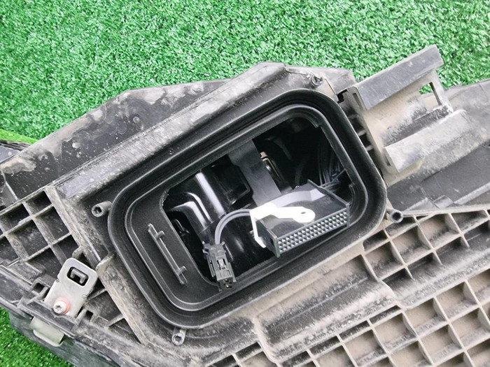 Фара правая Mercedes GLE V167 (2018-2024) LED