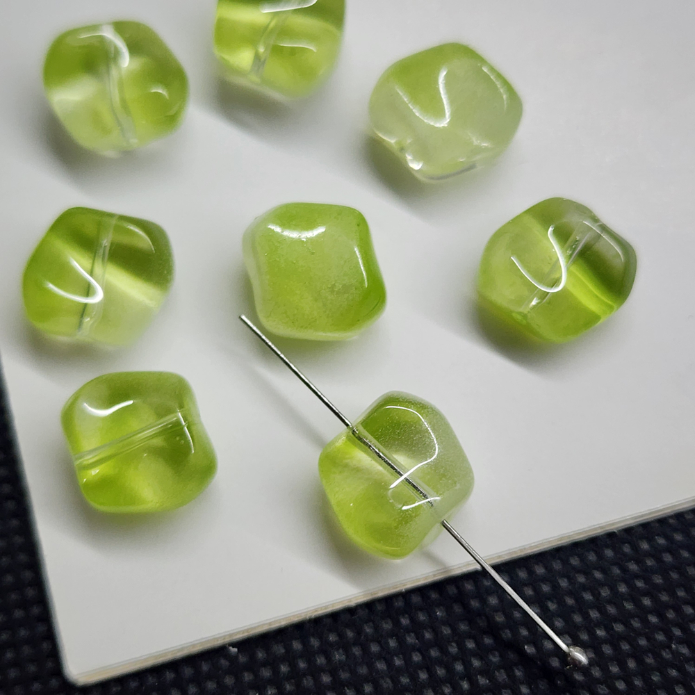 Бусина квадрат, волна, стеклянные, зелёные, салатовые, 10мм, штучно