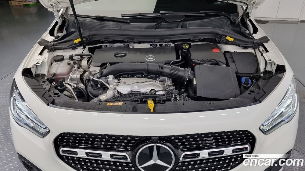 Mercedes-Benz GLA-Class H247 GLA220 (08.2021)