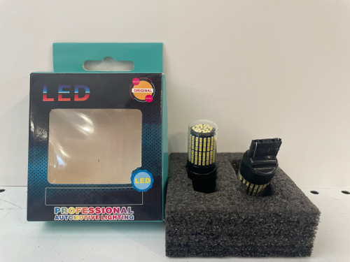 7440 / Автолампа светодиодная (один контакт) (2 шт.)