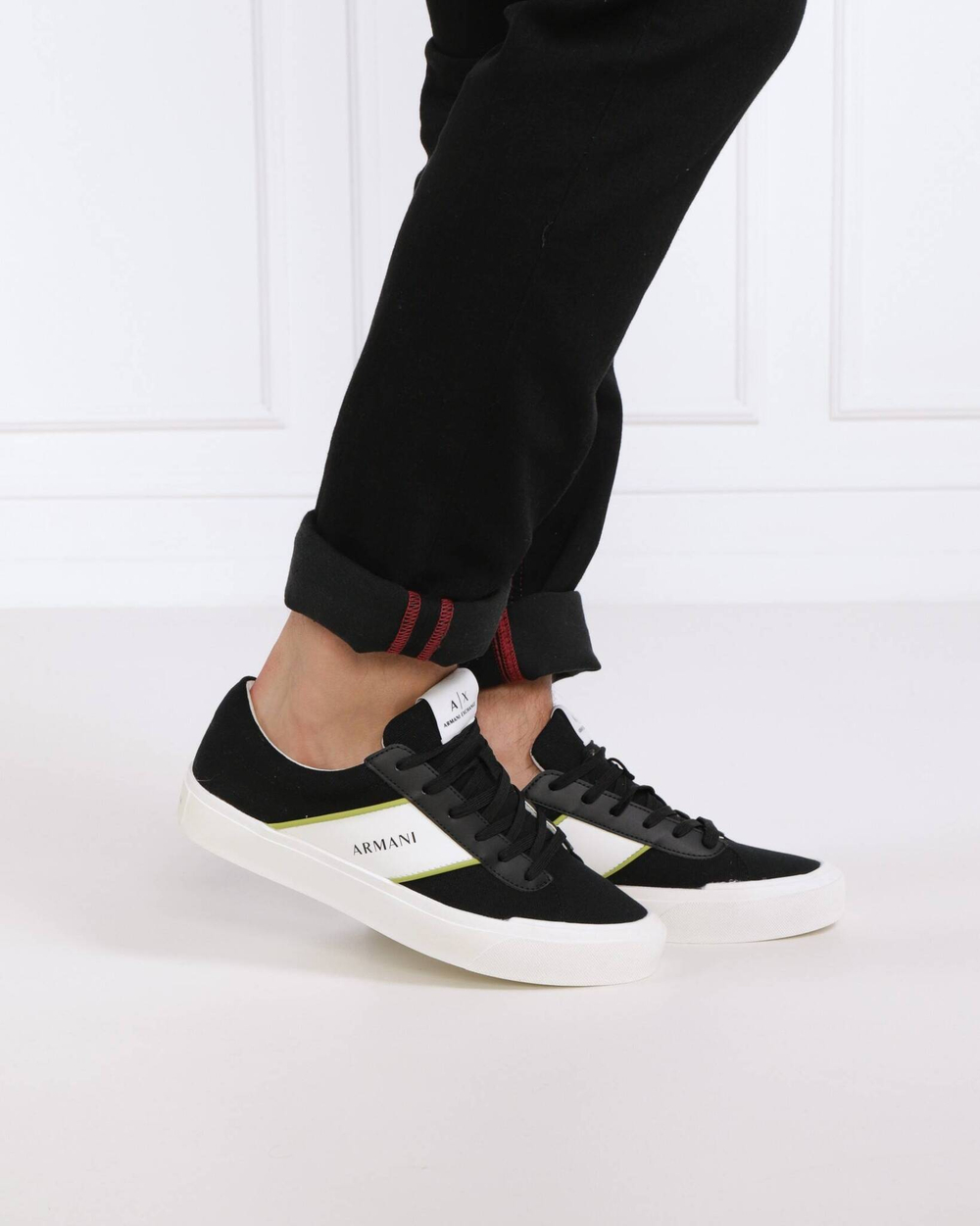 Кроссовки Armani Exchange - черный(XUX165 XV652)