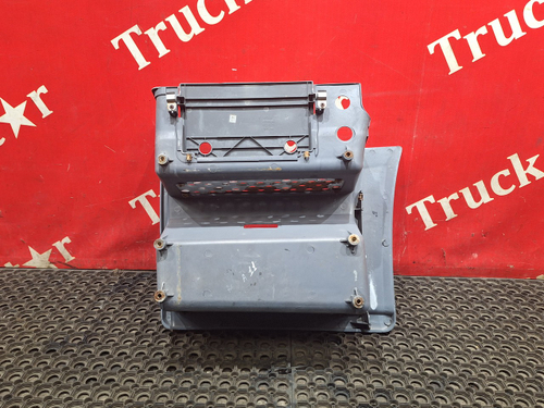 Корпус подножек правый