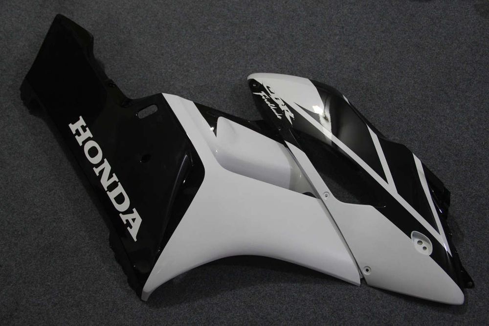 Комплект пластика для мотоцикла Honda CBR 1000RR 04-05 Бело-Черный