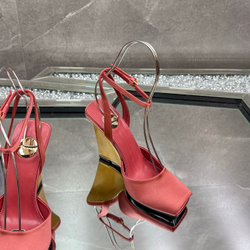 Saint Laurent La Scandale Wedges