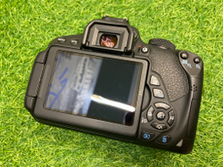 Canon 700D Kit 18-55mm IS II 600 кадров