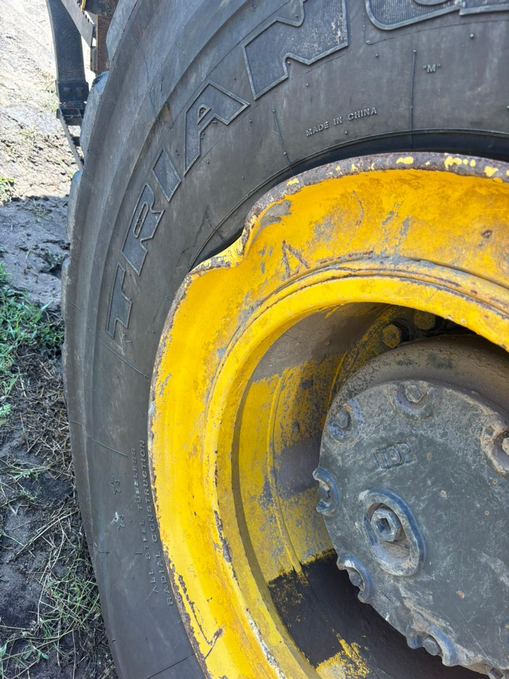 KOMATSU HM400* Шарнирно-сочленённый самосвал HM400-5 (Дизельный, 15,2 л, 480 л.с., АТ)