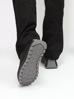 Кроссовки женские зимние