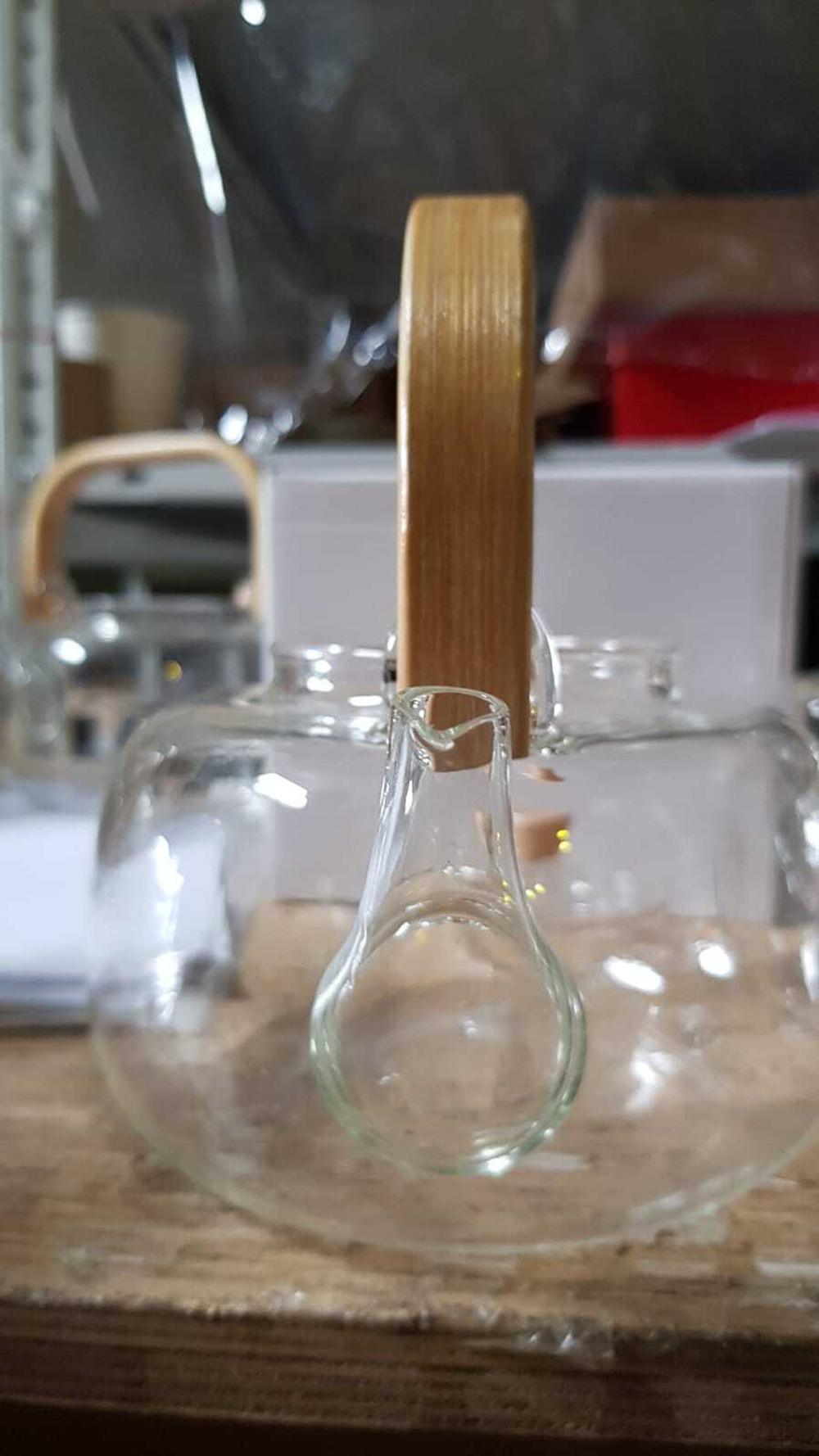 289019Y1 УЦЕНКА Чайник с ситом и дерев.ручкой 800мл, h=10см, d=10,5см, стекло/бамбук