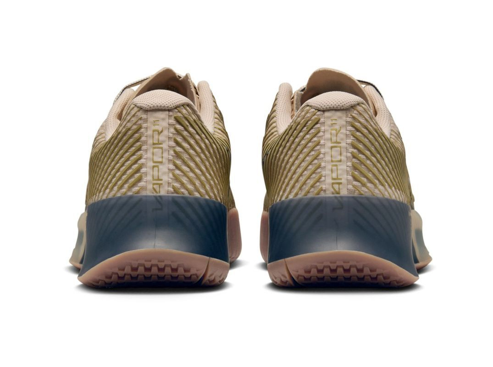 Теннисные кроссовки Nike Zoom Vapor 11 Premium - sanddrift/metallic gold/thunder blue