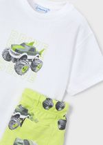 футболка с шортами