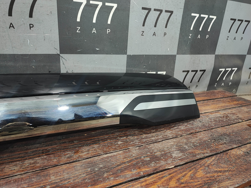 Накладка двери багажника верхняя Tank 500 21-нв Б/У Оригинал 5506300XKV3BB