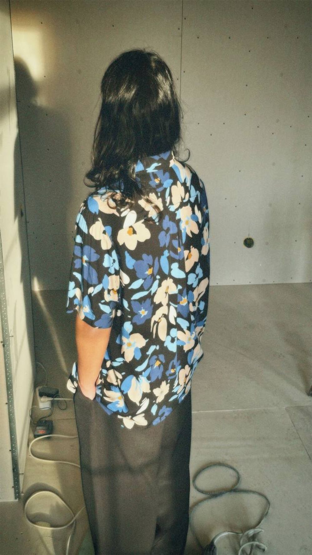 Купить Рубашка FOS мужская с цветочным принтом черная Рубашка FOS мужская с цветочным принтом черная