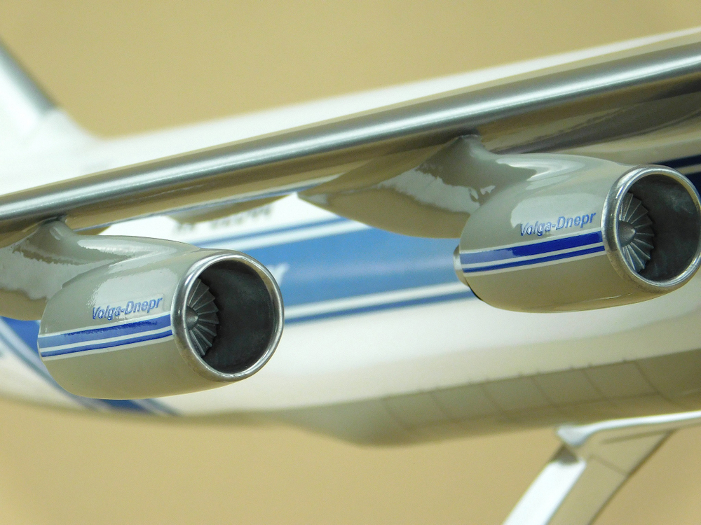 Модель самолета Ан-124-100 (М1:144, Волга-Днепр, RA-82044)