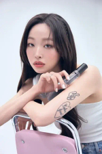 ABOUT TONE LONG LASTING MAKEUP COATING FIXER - лёгкий увлажняющий спрей для фиксации макияжа