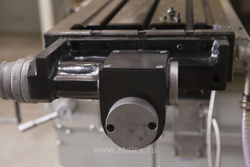 Широкоуниверсальный фрезерный станок Stalex MUF150 Servo