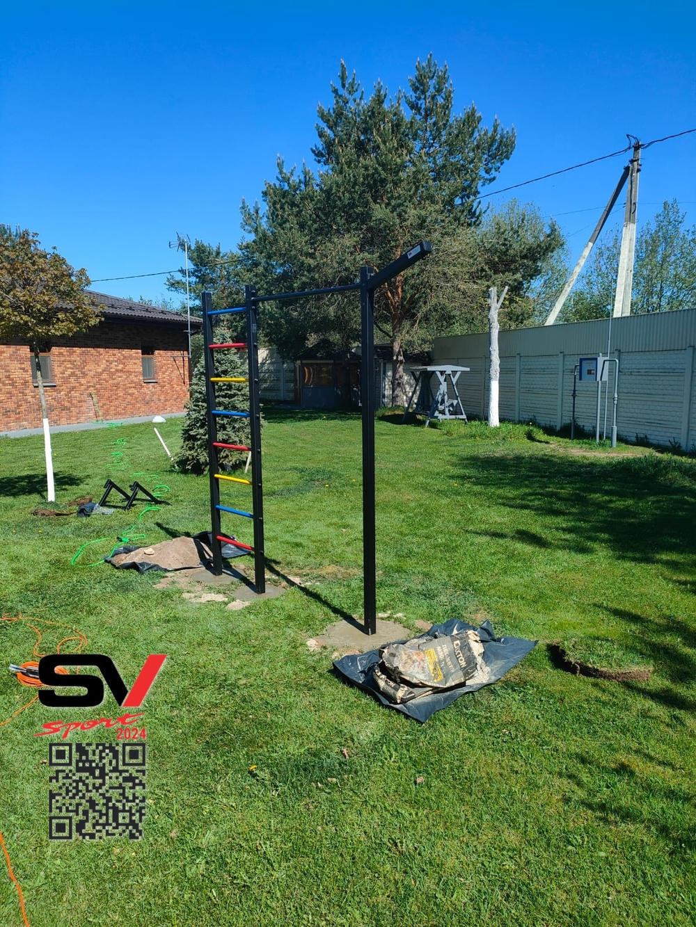 Монтаж уличной шведской стенки Sv Sport (3 вертикальных столба)