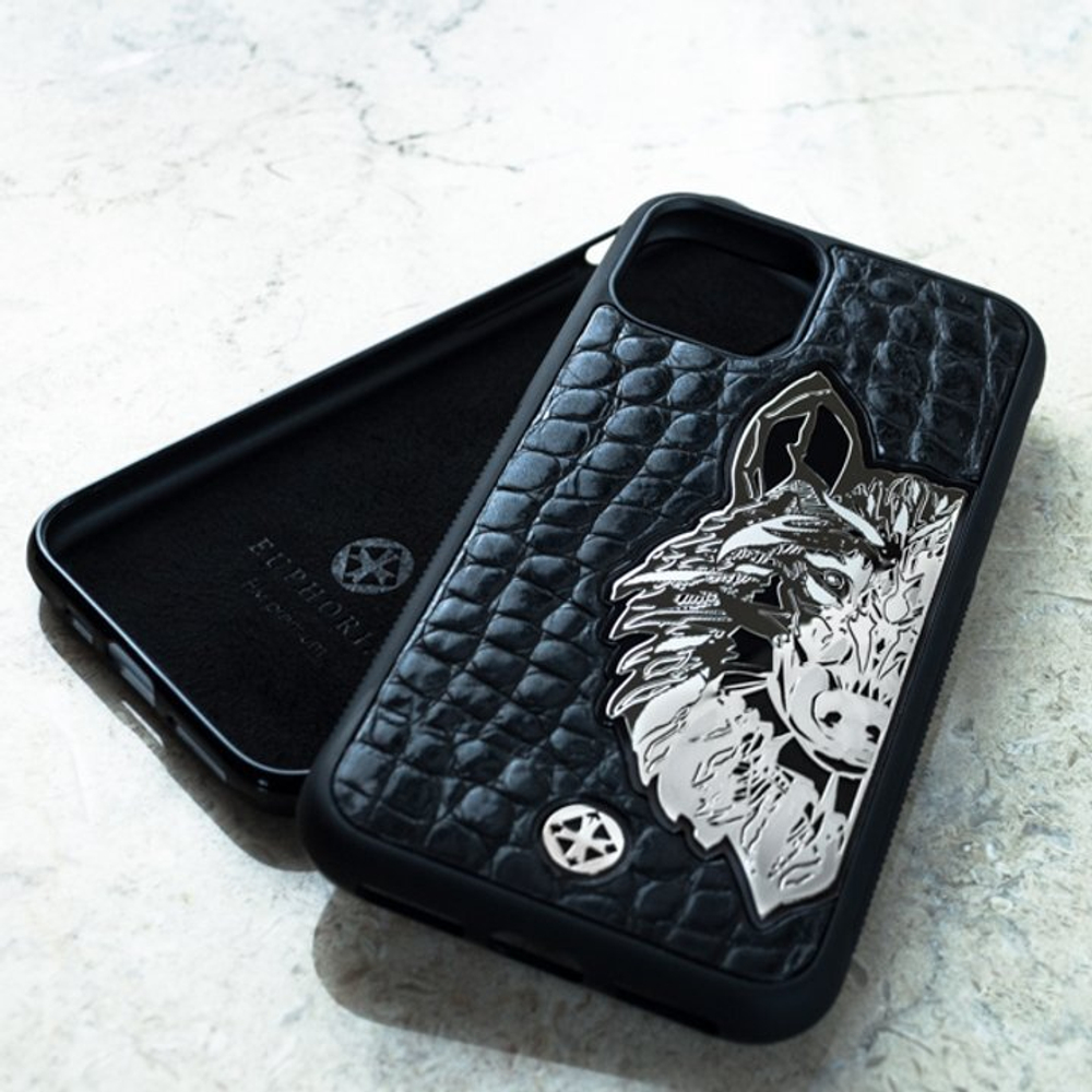 Брендовый чехол с волком на iphone - Euphoria HM Premium - натуральная кожа, волк, ювелирный сплав