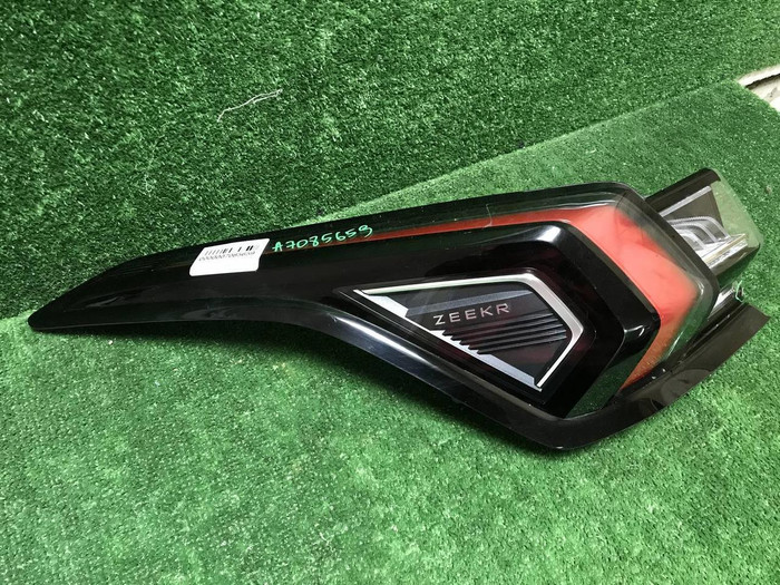 Фонарь левый внешний Zeekr 001 (2021-н.в.)