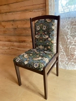 Гобеленовая ткань Земляничные воришки чёрный фон 175 см