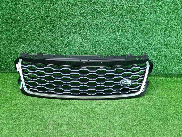 Решетка радиатора Range Rover Velar (2017-2023)