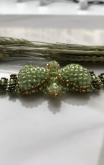 Браслет из бисера "Ника" ручной работы с камнем Хризолит