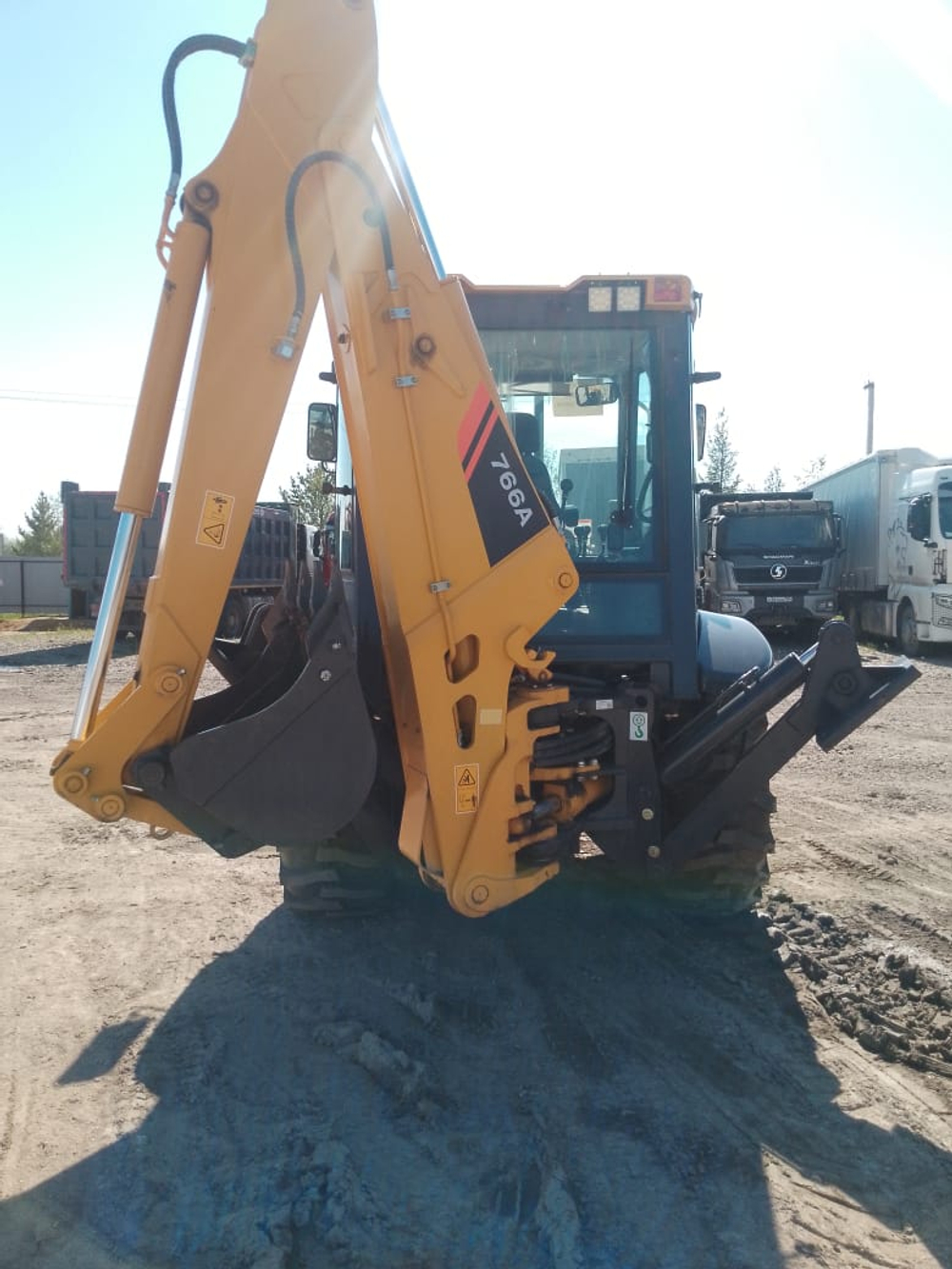 LiuGong CLG* Экскаватор-погрузчик CLG766A (Дизельный, 4.8 л, 95 л.с. АТ)