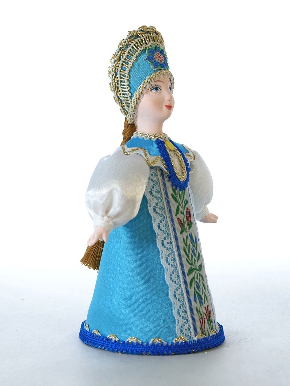 Кукла интерьерная. Девушка в традиционном русском костюме.