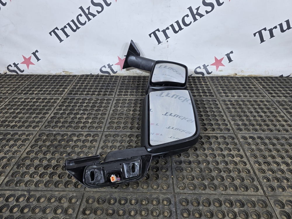 Зеркало заднего вида боковое правое 2020г.