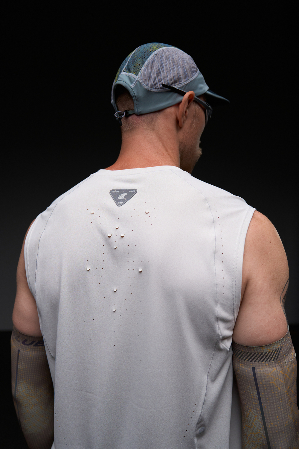 Майка Blue Monte Frog Breath Trail Running Vest "Pulp and Paper White"