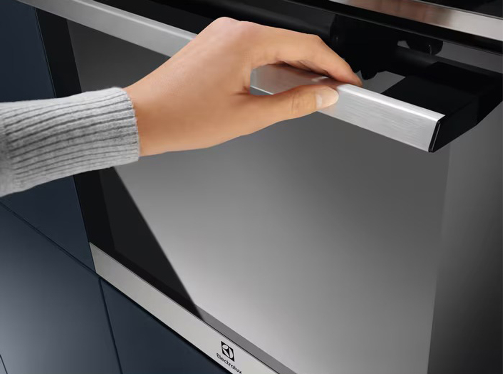 Встраиваемый электрический духовой шкаф Electrolux EOD6P66WX