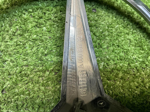 Эмблема решетки радиатора Mercedes E W213 (16-21)