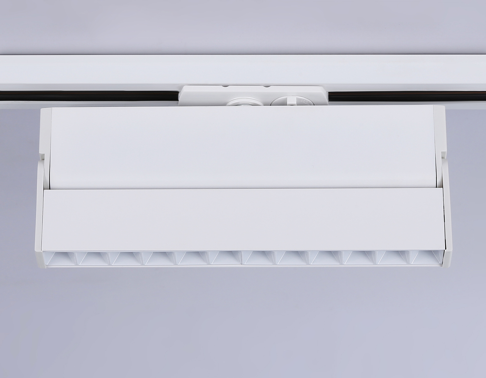 Светильник светодиодный трековый GL6815 WH белый LED 12W 3000K 24° 230*22*87