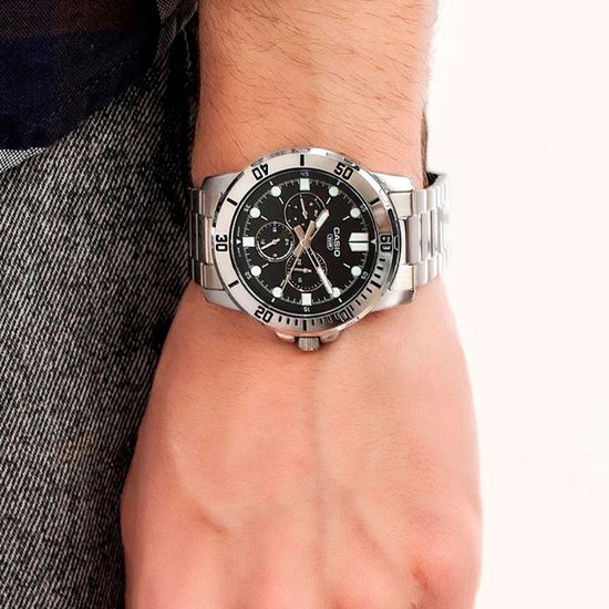 Наручные часы Casio MTP-VD300D-1E