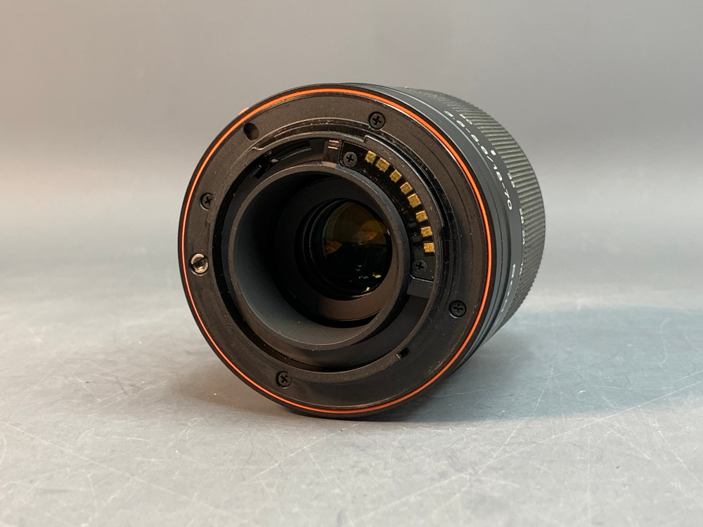 Sony DT 18-70mm 3.5-5.6