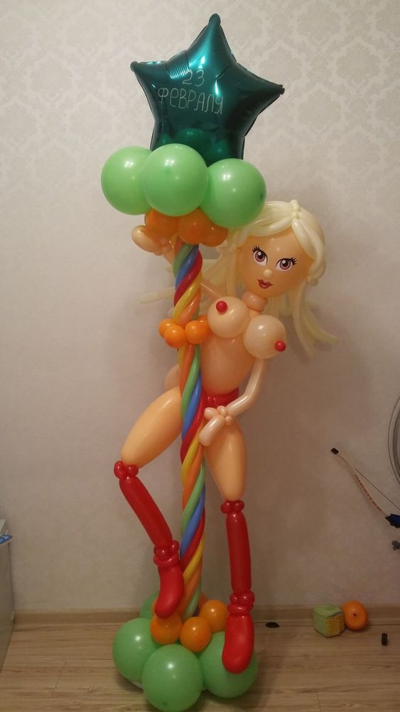 Девушка стриптизерша №1, фигура из шаров