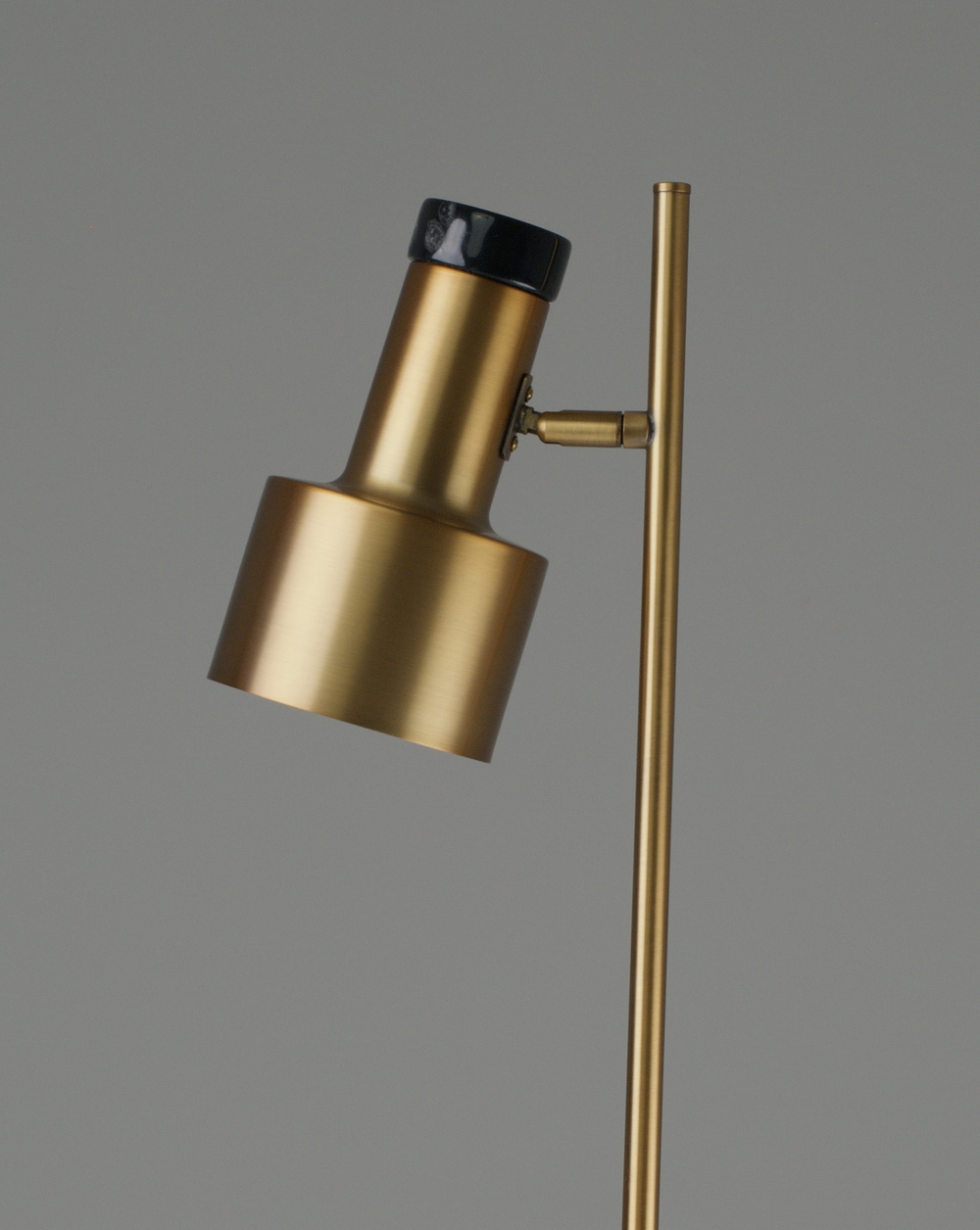 Торшер Moderli V11310-1F Goldy