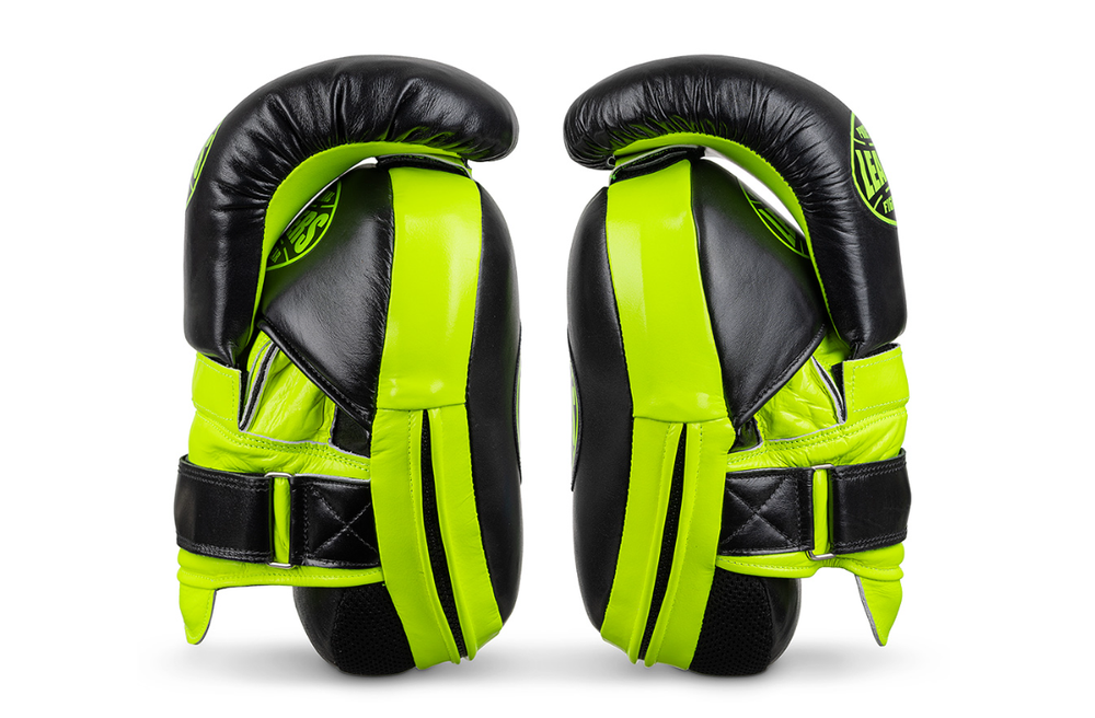 Лапы тренерские LEADERS DUAL BK/GN (ONE, кожа, черный/зеленый)