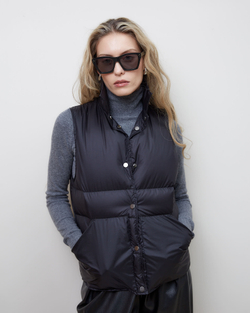 Жилет пуховый из итальянского нейлона черный