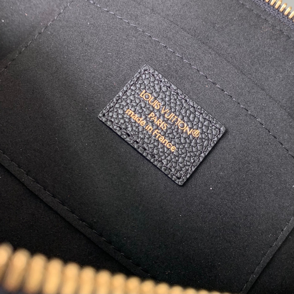 Louis Vuitton Squire East West