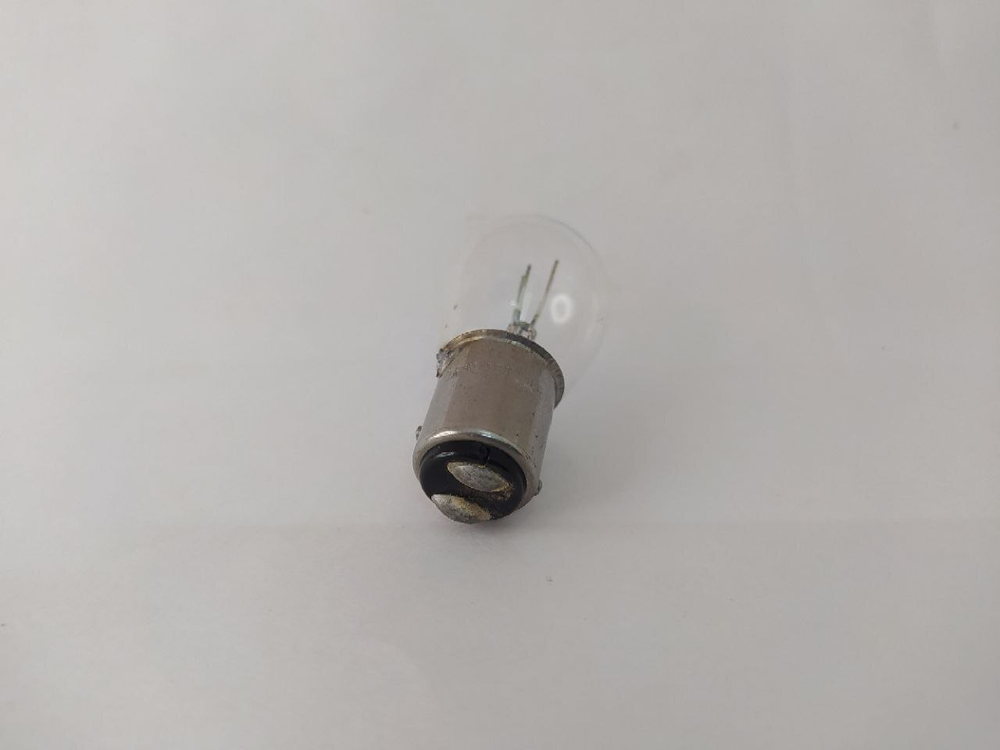 Лампа 2-х контактная (металлический цоколь) P21/4W 12V арт. 142998 Teslaft 1 шт.