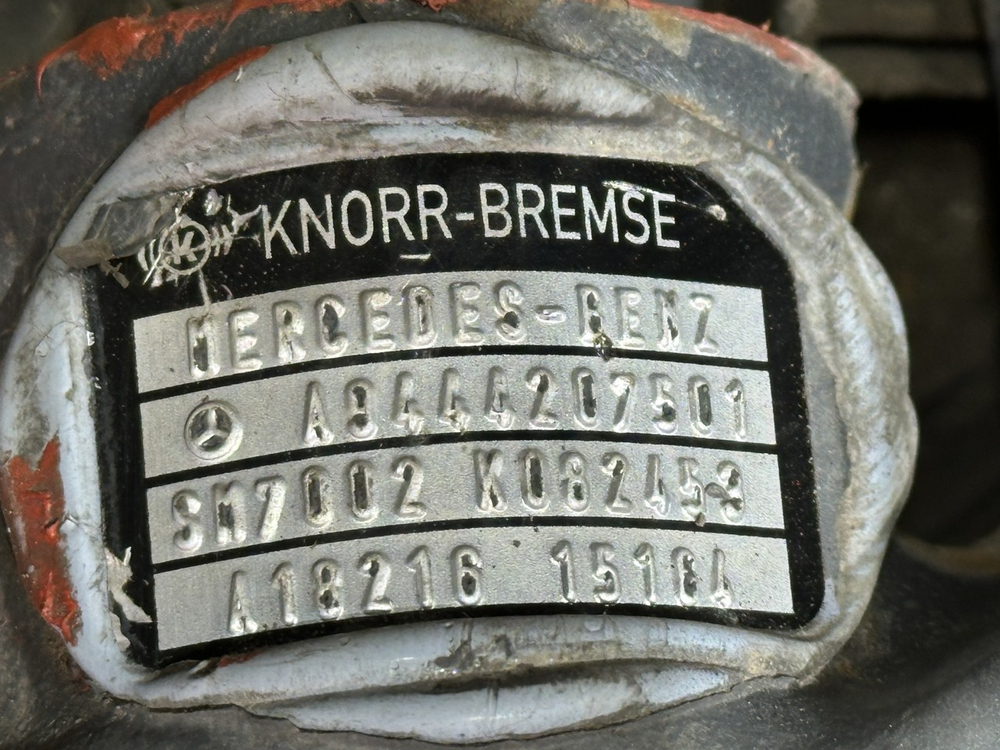 Суппорт передний левый 2018г.