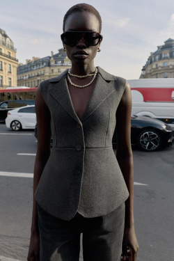 ZARA ПРИТАЛЕННЫЙ ТРИКОТАЖНЫЙ ЖИЛЕТ, СЕРЫЙ