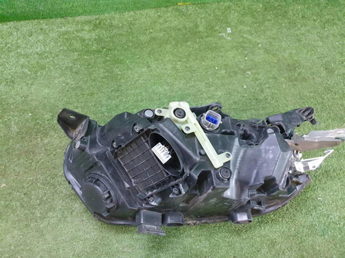 Битая Фара правая Genesis G90 (2018-2022) LED