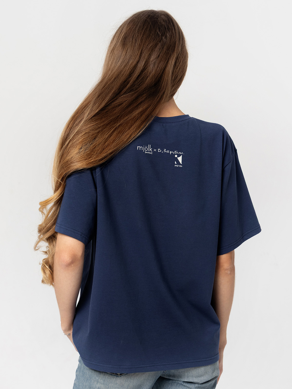 Футболка женская Mjölk х Зарубин Белочка